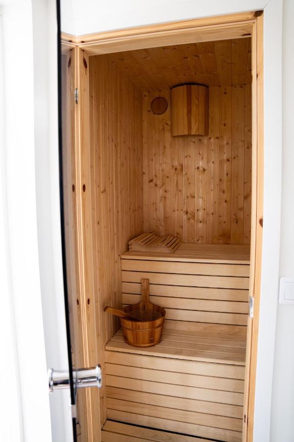 Your Own 30Sqm House With Kitchen, Sauna And Loft. Malmö Esterno foto